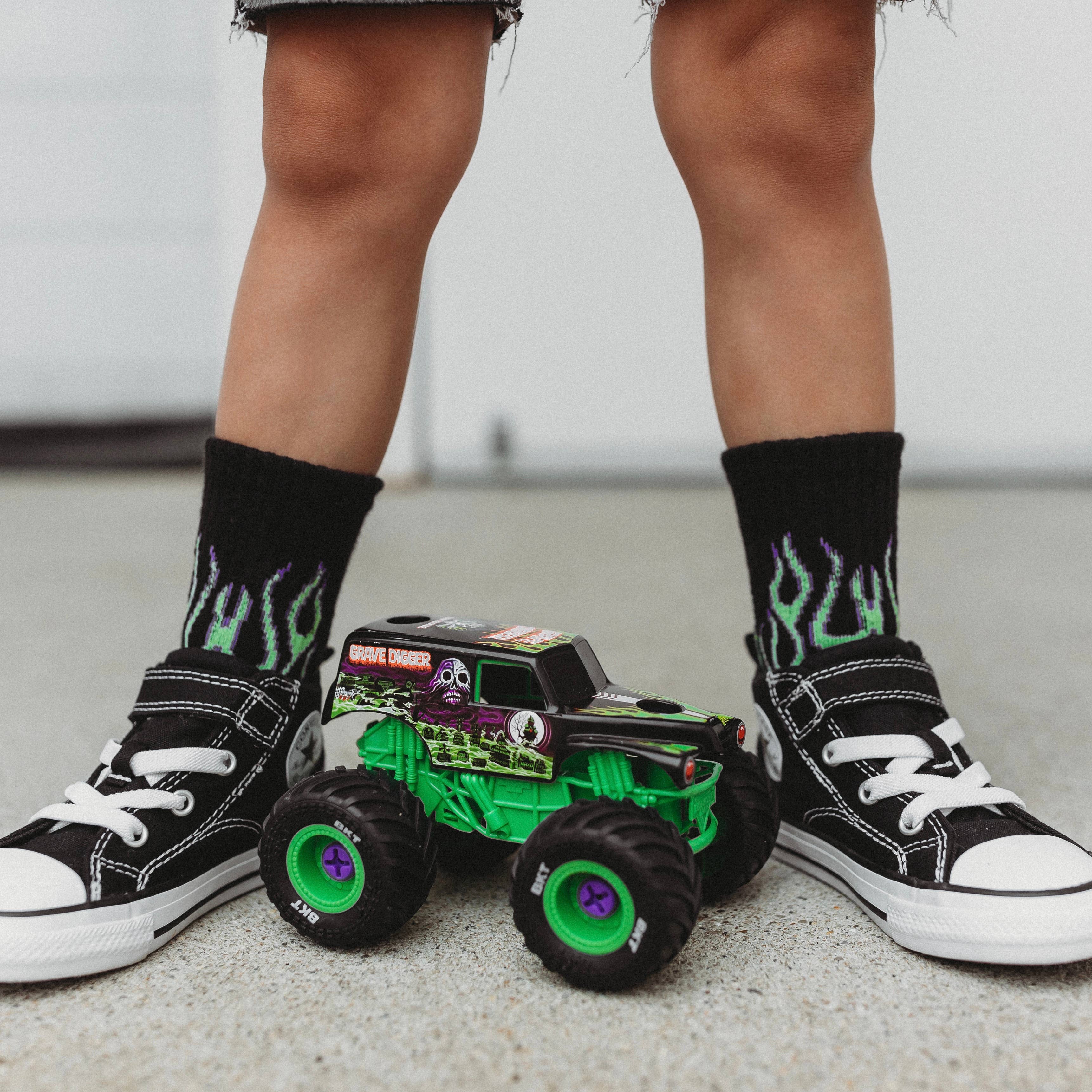 Kickin IT Up Graveyard Burnout Socks