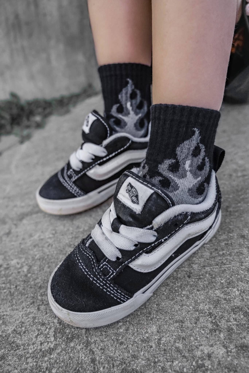 Kickin It Up Gray Flames Socks