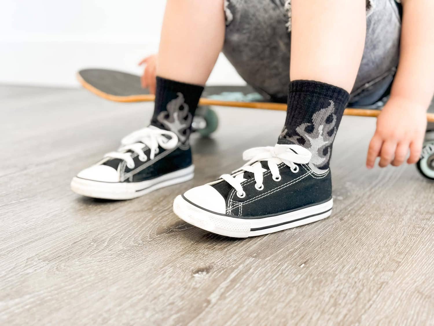 Kickin It Up Gray Flames Socks